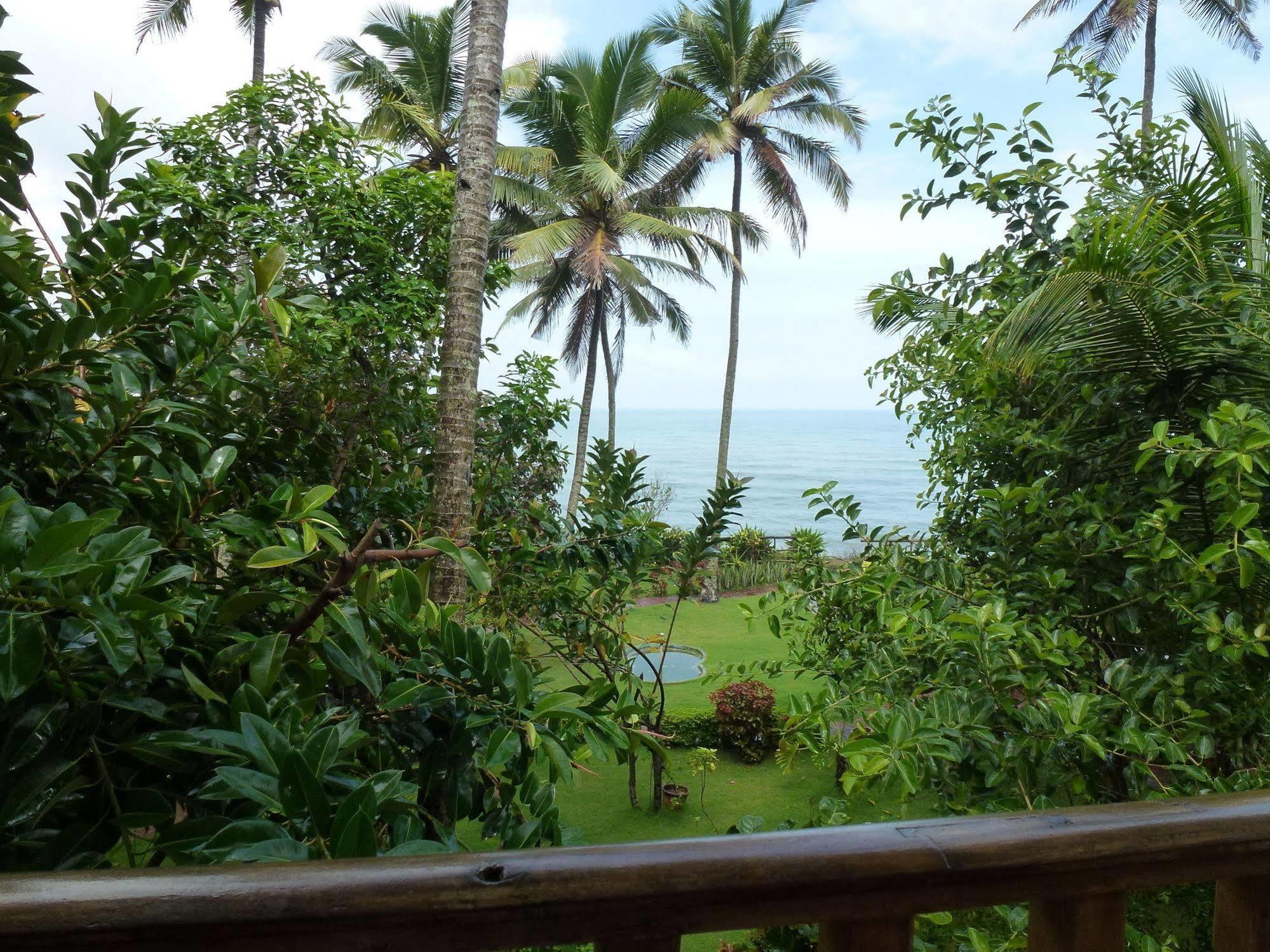 The Eco Hotel Varkala Exterior photo
